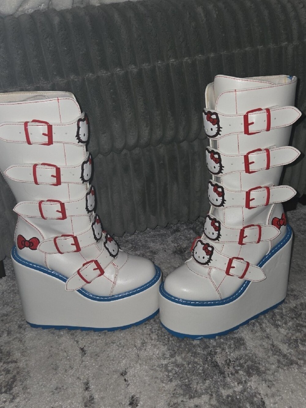 Hello Kitty White Knee-High Buckle Platform Boots with Red Accents - Picture 2 of 5